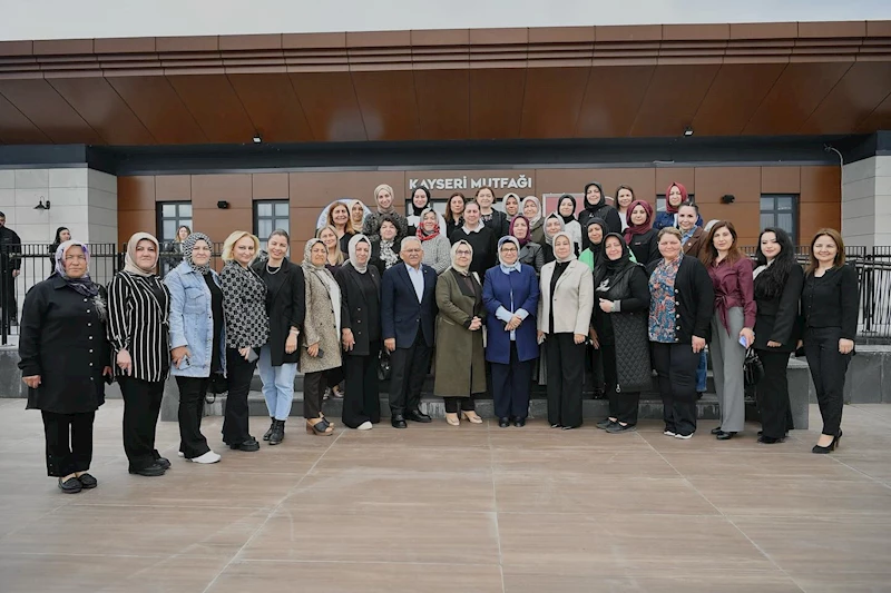 Başkan Büyükkılıç, Mutfağın Maharetli Elleri Kadınlarla Kayseri Mutfağı’nda Buluştu