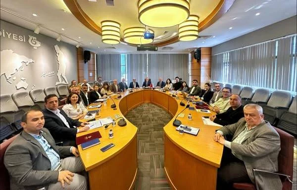 Bandırma’ya değer katmak, kentimizin her köşesinde hizmet üretmek için var gücümüzle çalışıyoruz.