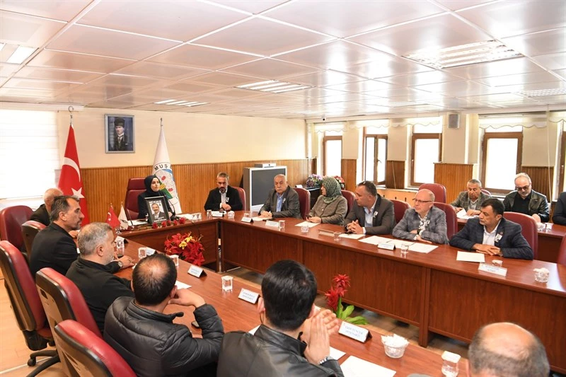 MUŞ BELEDİYESİ MECLİS TOPLANTISINDA SIRRI SÜREYYA ÖNDER ANILDI.