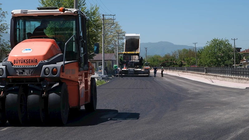 Akyazı’da duble yol ve rekreasyon projesi tamamlanıyor