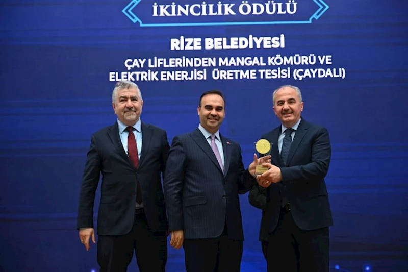 RİZE BELEDİYESİ ÇAY LİFİNDEN MANGAL KÖMÜRÜ VE ENERJİ ÜRETİM TESİSİ’NE ÖDÜL