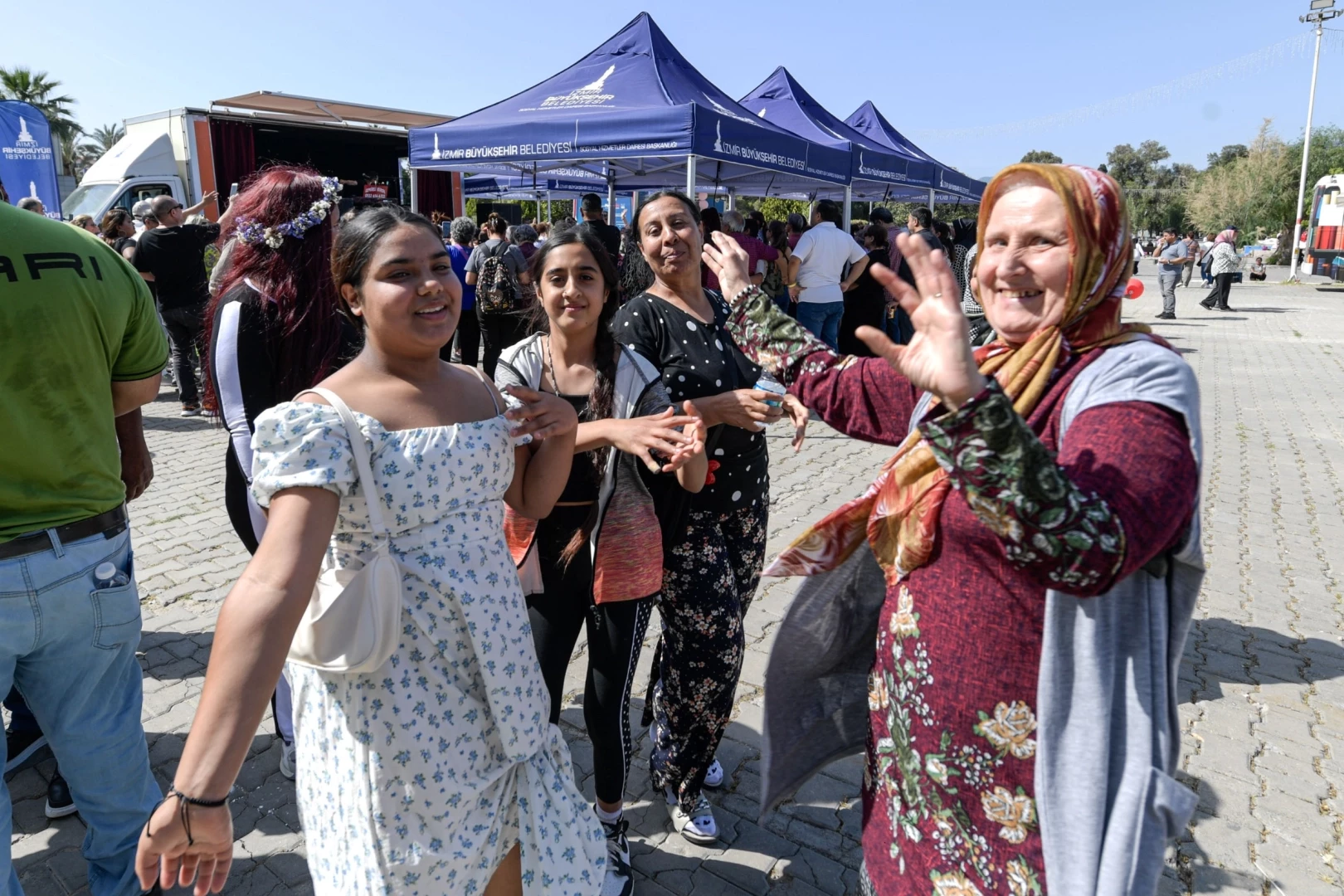 İzmir Kültürpark’ta hıdırellez şenliği