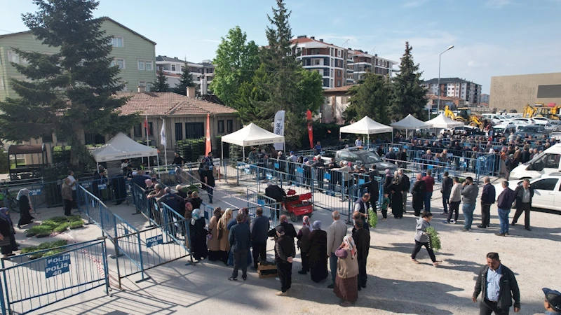 KIRŞEHİR BELEDİYESİ, ÜCRETSİZ FİDE DAĞITIMINA BAŞLADI