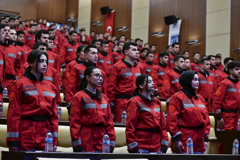 MANSUR YAVAŞ 300 YENİ İTFAİYE PERSONELİ İLE BİR ARAYA GELDİ