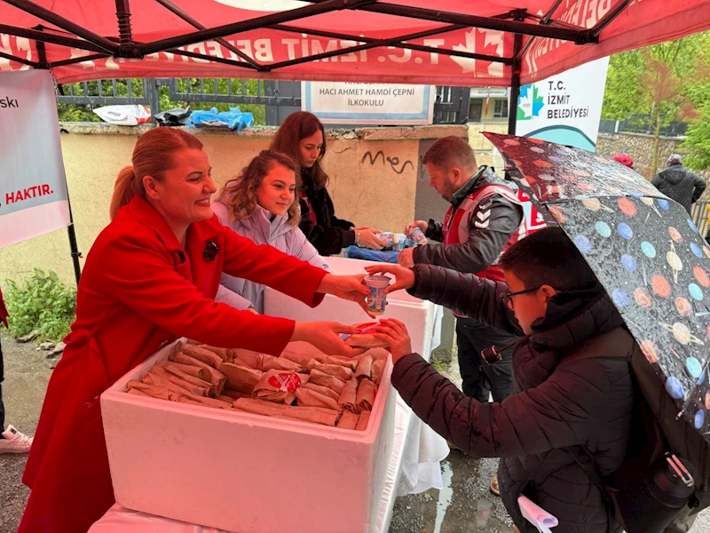 FATMA BAŞKAN, BESLENME SAATİ PROJESİ’NDEN VAZGEÇMİYOR