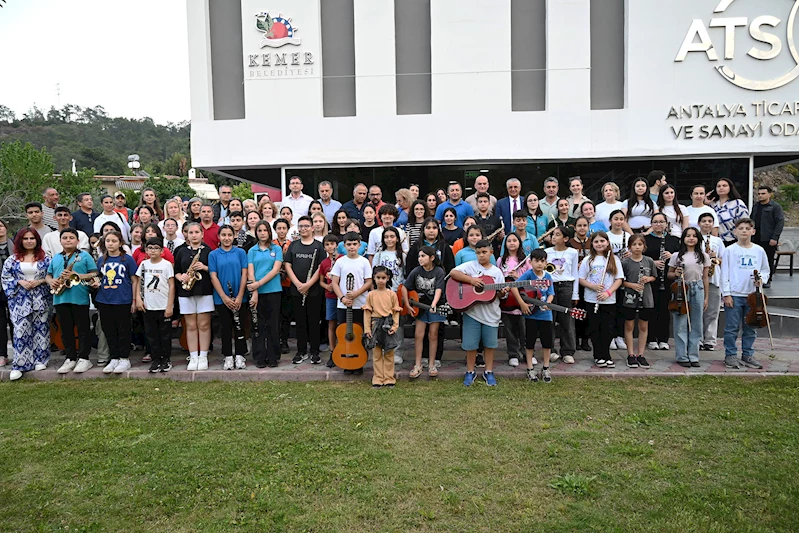 Başkan Topaloğlu, kursiyerler ve velileriyle bir araya geldi