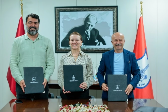 Konak’ta Greve Nokta Koyan İmza: En Düşük Maaş 58 Bin TL