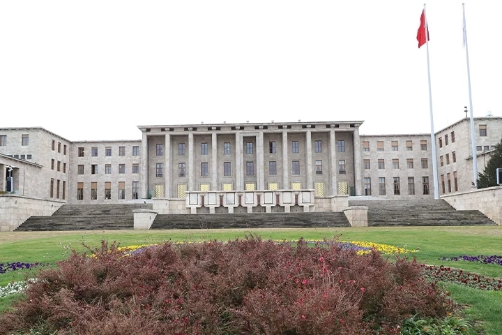 TBMM mesaisine 11 Haziran