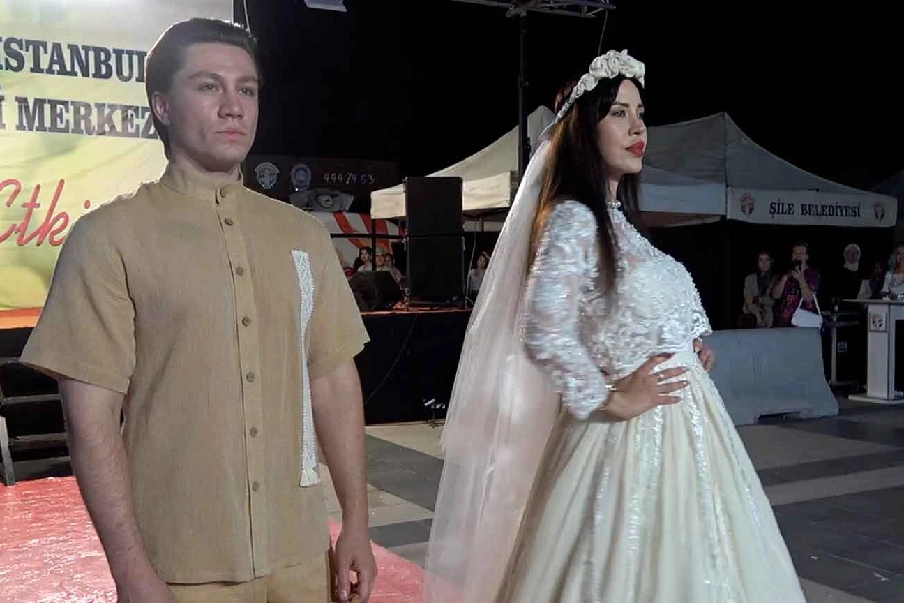 Şile Halk Eğitim Merkezi’nden görkemli yılsonu defilesi