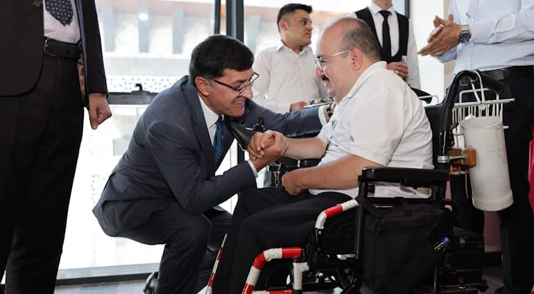 BELEDİYE BAŞKANIMIZ EYÜP KAHVECİ PERSONELİMİZLE BAYRAMLAŞTI