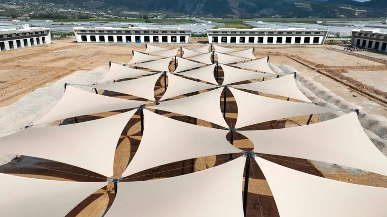 Kınık Toptancı Hal Kompleksinde sona doğru