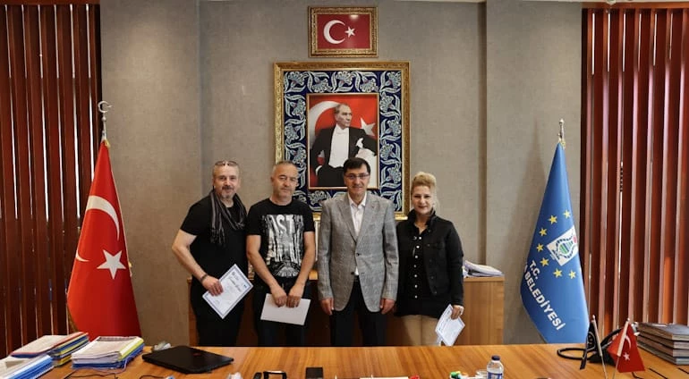 GÖNÜLLÜ SANATÇILARIMIZA TEŞEKKÜR BELGESİ TAKDİMİ YAPILDI