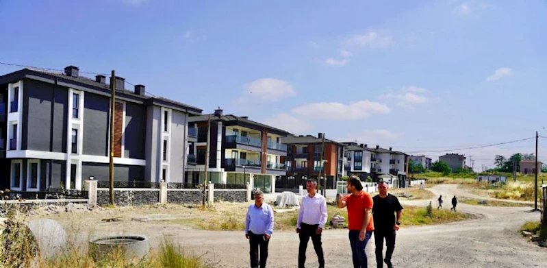 Başkan Sarıkurt, Rumeli Mahallesi`ndeki Çalışmaları İnceledi