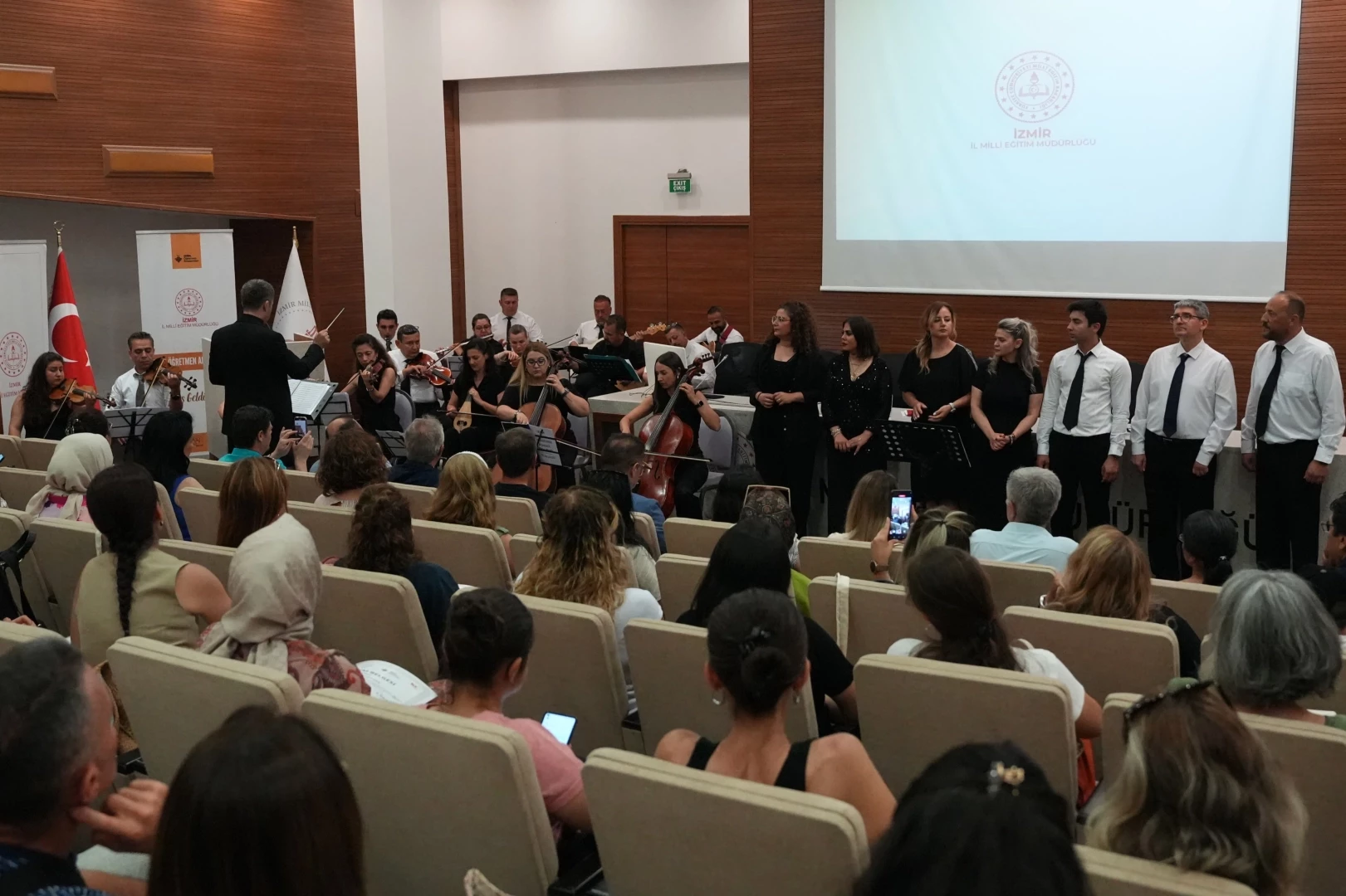 İzmir Öğretmen Akademileri’nde kültür ve sanatla buluşuldu