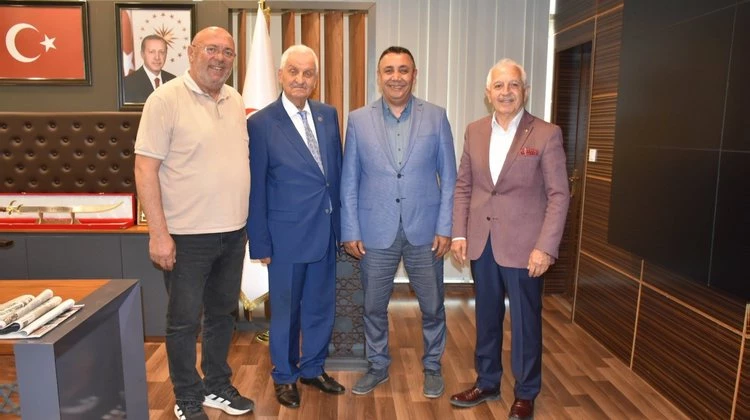 BAŞKANIMIZ, ADALET VE MİLLİ SAVUNMA ESKİ BAKANIMIZ MAHMUT OLTAN SUNGURLU’YU AĞIRLADI