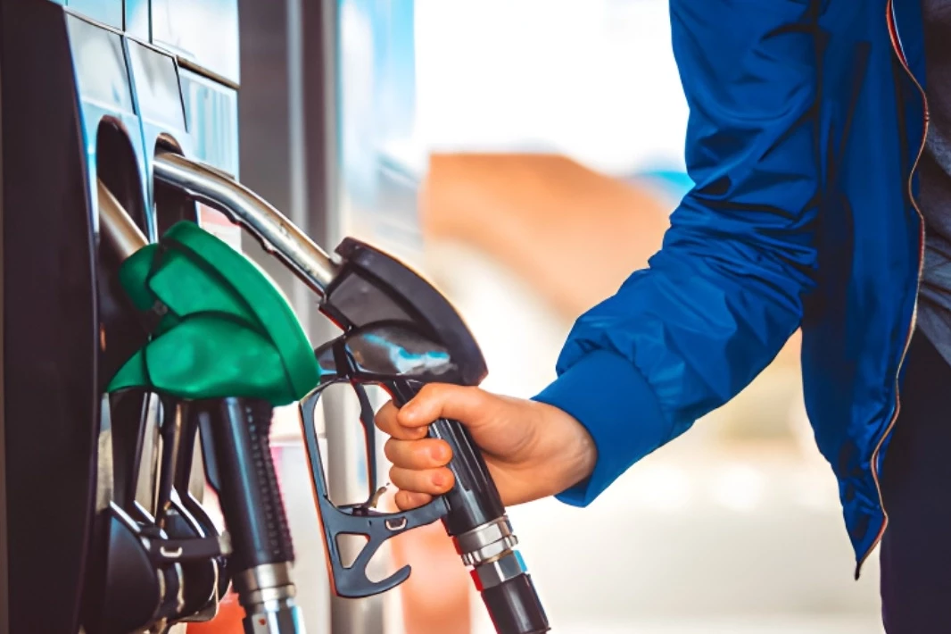 Akaryakıta İran-İsrail savaşı zammı