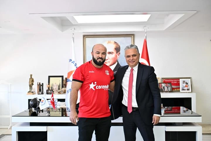 Altın kemerin adresi değişmiyor: Muratpaşa yine şampiyonluğa yürüyor