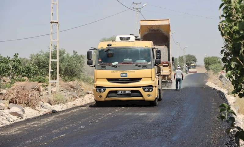 BÜYÜKŞEHİR, KARAKÖPRÜ’NÜN KIRSAL YOLLARINI YENİLİYOR