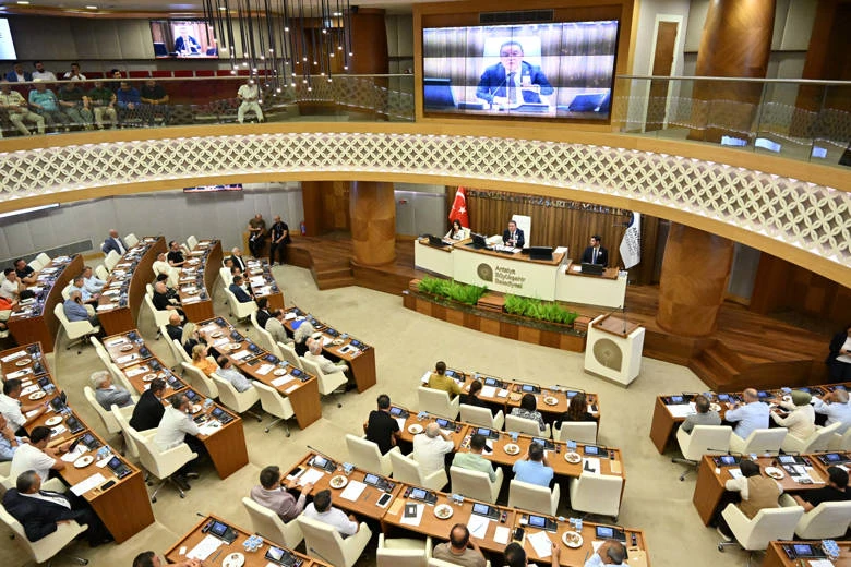 Başkan Muhittin Böcek Ferdi Zeyrek’i unutmadı