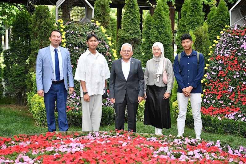 Başkan Büyükkılıç, Kayseri’yi Tanıtan Endonezyalı Öğrencileri Ağırladı