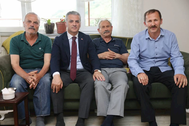 BAŞKANIMIZ HAC İBADETLERİNİ YERİNE GETİREN HEMŞEHRİLERİMİZİ ZİYARET ETTİ