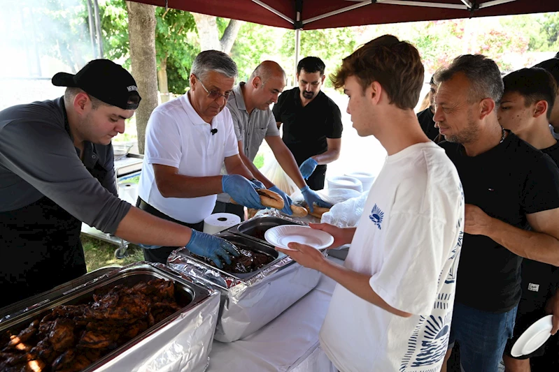 Sınav öncesi öğrencilere motivasyon yemeği