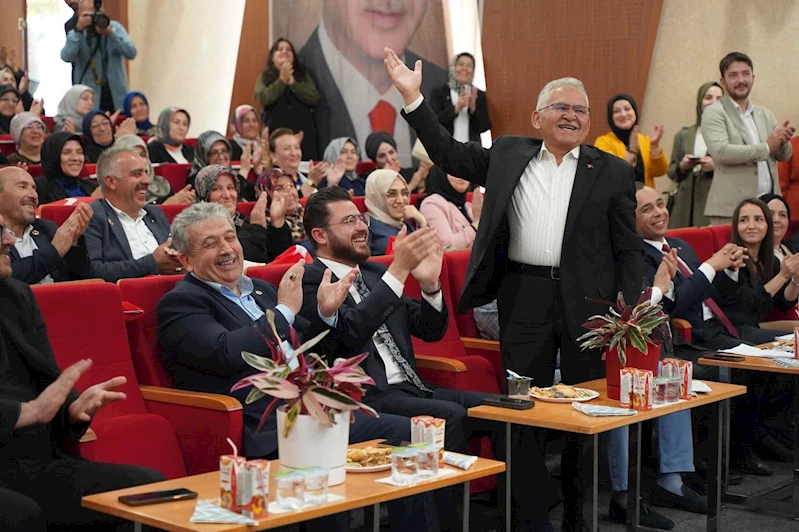 Başkan Büyükkılıç, AK Parti Talas ve Kocasinan İlçe Danışma Meclisi Toplantılarına Katıldı