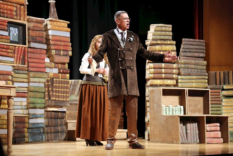 Kültür ve mizah sahneye taşındı: Eyüpsultan’da tiyatro coşkusu