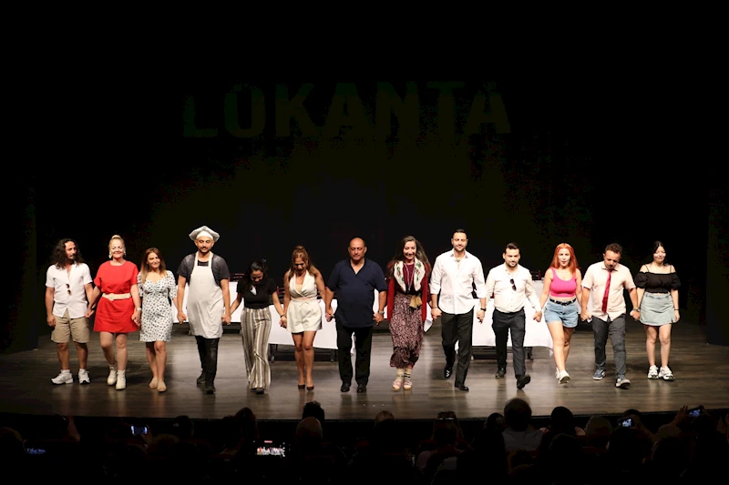 BAŞKAN ÇERÇİOĞLU VATANDAŞLARI TİYATRO İLE BULUŞTURDU