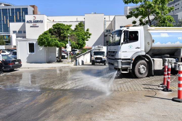 Temizlik Hizmetleriyle, Yeşilyurt’un Temiz Ve Düzenli İmajı Korunuyor