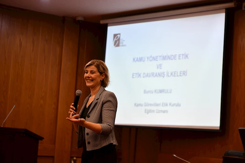 Mamak Belediyesi Personeline “Kamu Yönetiminde Etik” Eğitimi