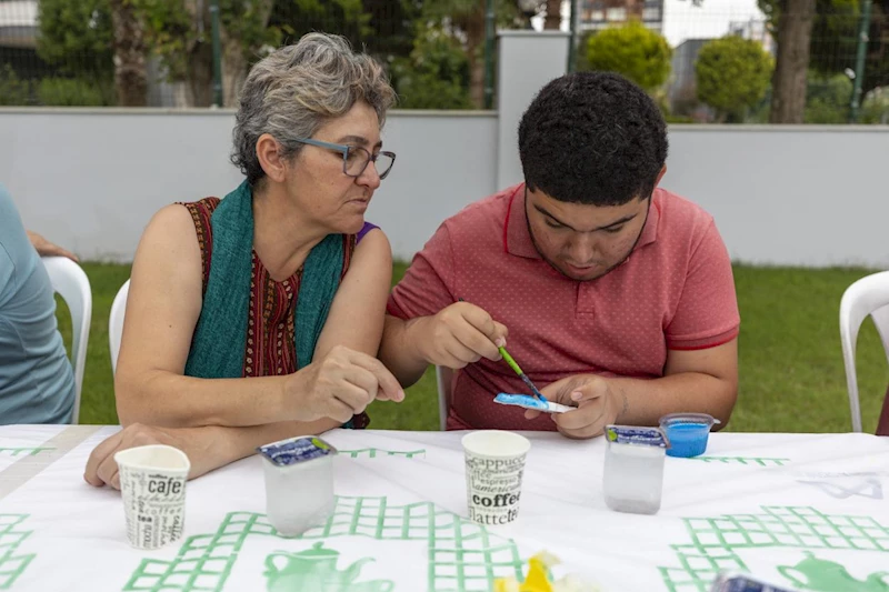 Büyükşehir’in Engelsiz Yaşam Parkı, Özel Gereksinimli Birey ve Ailelerine Sanatla Destek Oluyor