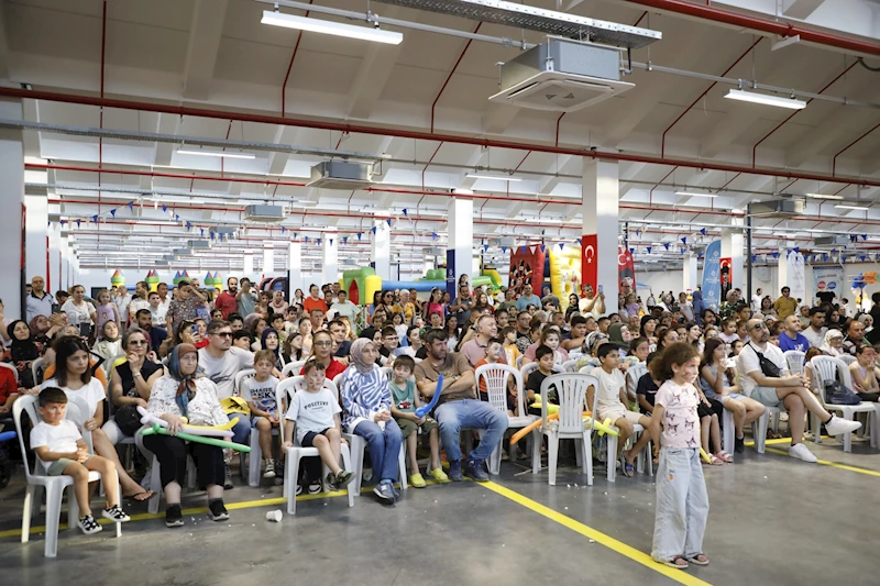 ÇOCUKLARA BAŞKAN ÇERÇİOĞLU’NDAN TATİL HEDİYESİ: KARNE ŞENLİĞİ COŞKUYLA TAMAMLANDI