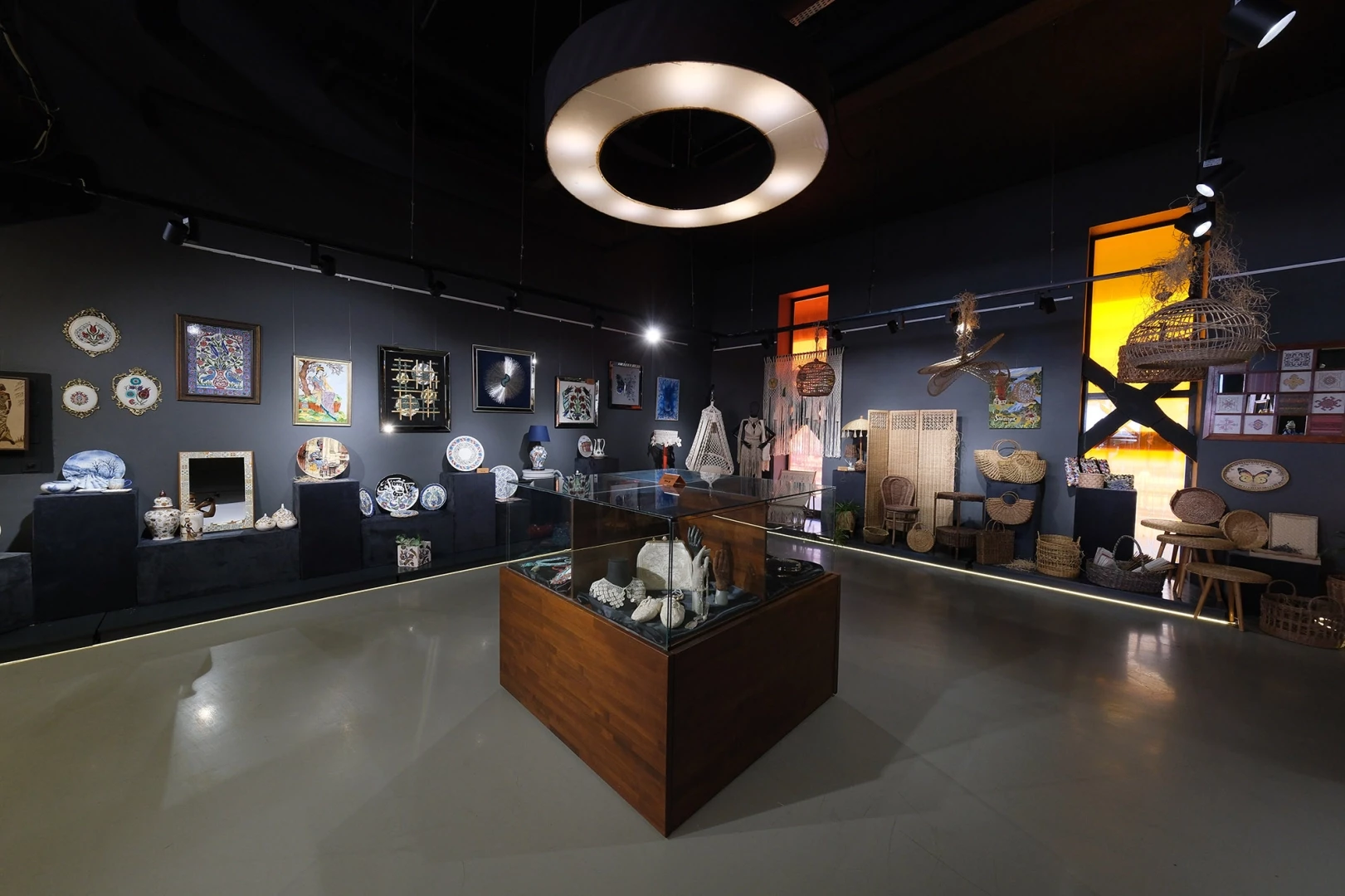 SAMEK yılsonu sergisiyle sanata görkemli final