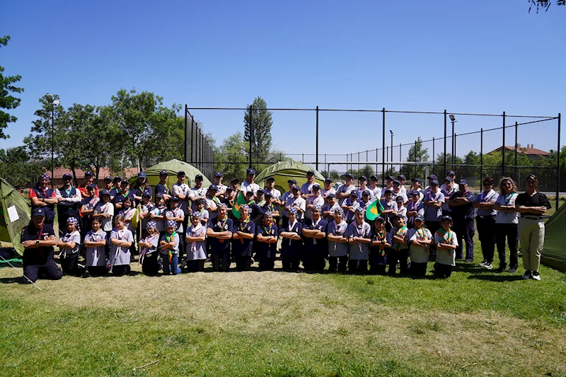 İZCİLER KAMP HEYECANI YAŞIYOR