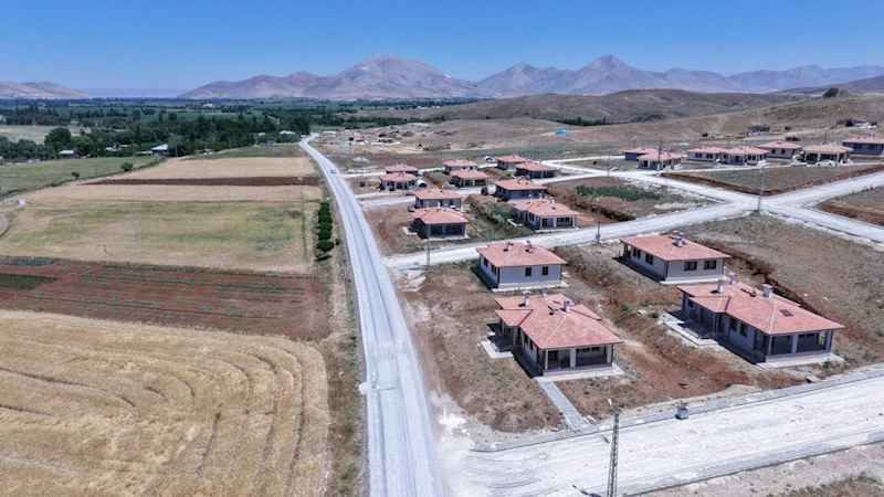 Büyükşehir, Afşin’de 4 Mahallenin Daha Ulaşımını İyileştirdi