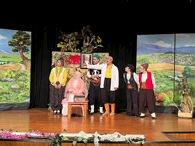 Büyükşehir’den tiyatro severlere klasik komedi: Zoraki Tabip SGM’de sahnelendi