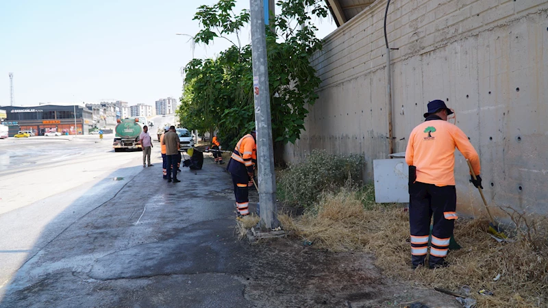 ŞEHİTKAMİL’DEN SANAYİ MAHALLESİ’NDE DETAYLI TEMİZLİK