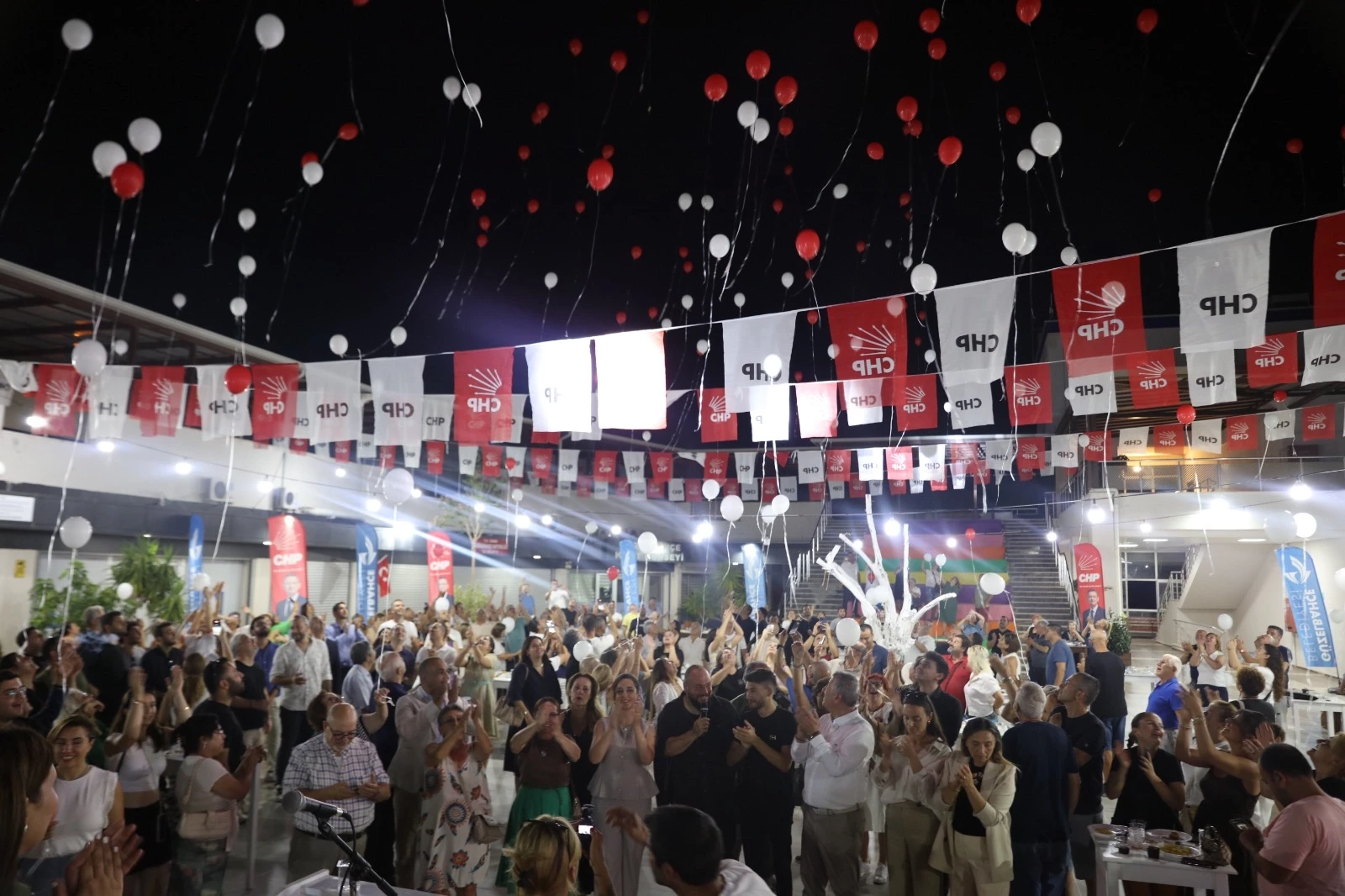 İzmir Güzelbahçe’de CHP