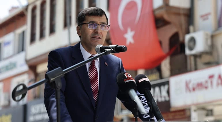 YENİ HİZMET ALANLARIMIZ EMEĞE SAYGIMIZIN BİR SİMGESİDİR