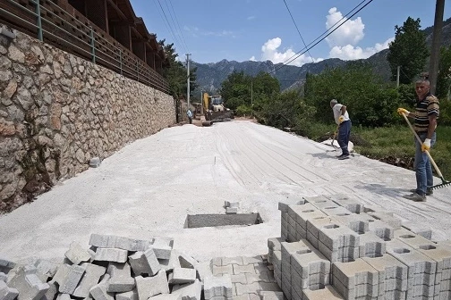 Manisa Büyükşehir’in yol yatırımları hız kesmiyor