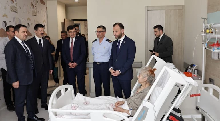 BELEDİYE BAŞKANIMIZ EYÜP KAHVECİ TEDAVİ GÖREN VATANDAŞLARIMIZI UNUTMADI