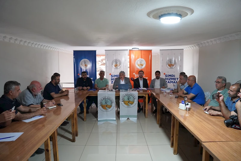 Başkan Hallaç, Basın Mensuplarıyla Toplantı Gerçekleştirdi