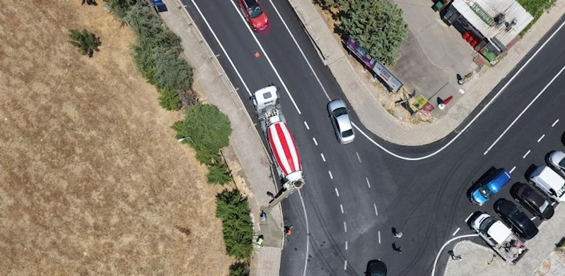 Emlak Konutları Köprüsünde Şimdi de Kaldırımlar ve Aydınlatmalar Yenileniyor