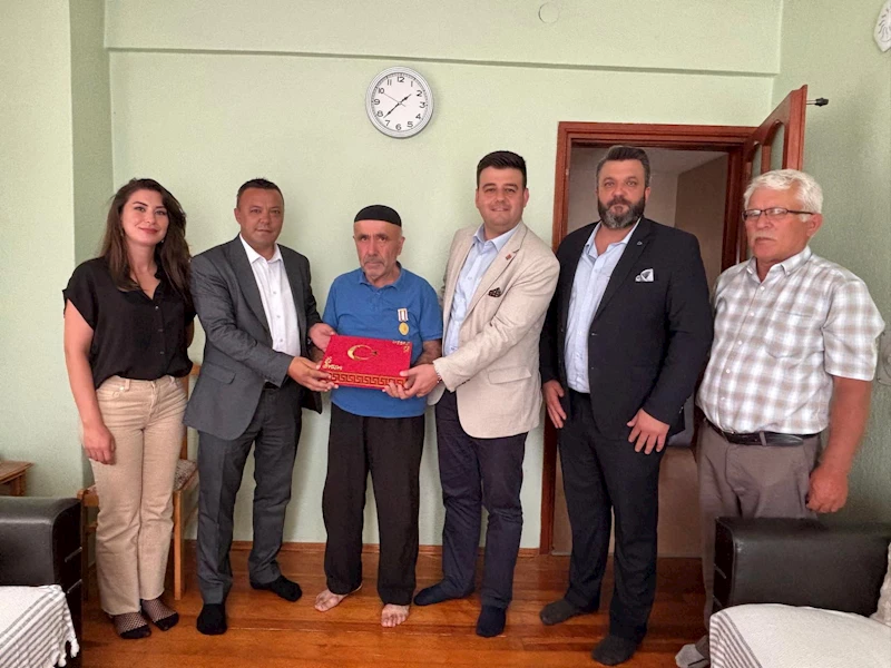 İZMİT BELEDİYESİNDEN KIBRIS GAZİLERİNE ANLAM YÜKLÜ ZİYARET