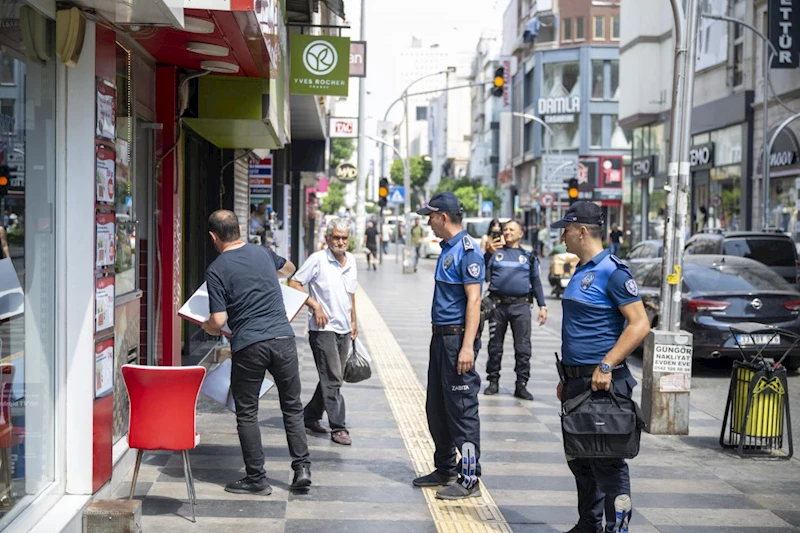 Büyükşehir Zabıtası Kaldırım ve Yol İşgallerine Geçit Vermiyor