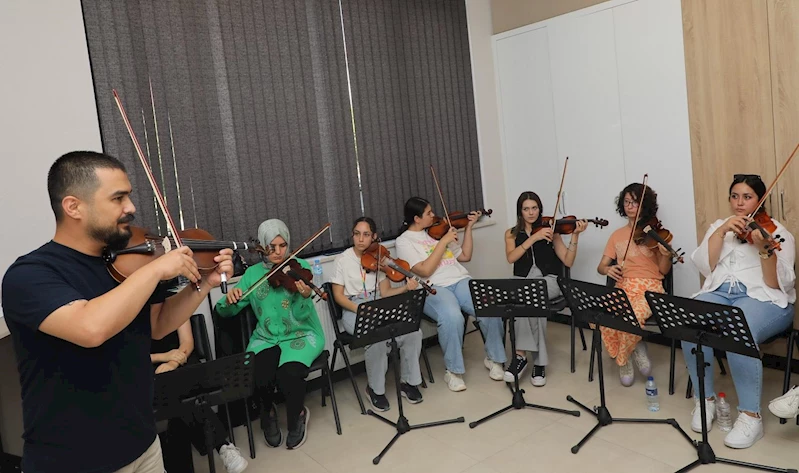 ALİ ULVİ KURUCU GENÇLİK MERKEZİ’NDE YAZ KURSLARINA YOĞUN İLGİ