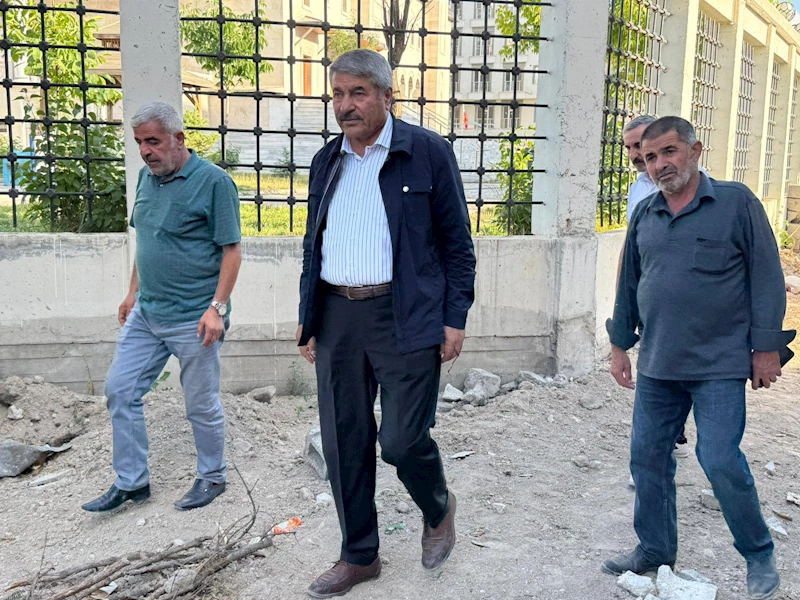Başkan Taşkın, Camii Çevre Düzenleme Çalışmalarını İnceledi: İbadet Alanları Yenileniyor