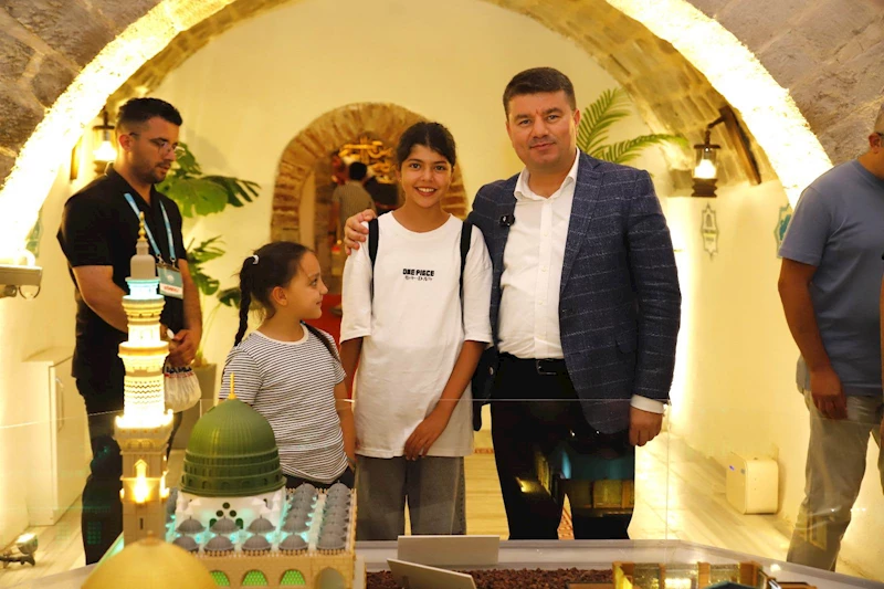 KUTSAL EMANETLER SERGİSİ AKSARAY’DA YOĞUN İLGİ GÖRÜYOR