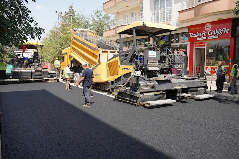 Başkan Hallaç: “Kahta’nın Ulaşım Altyapısını Modern Hale Getiriyoruz”